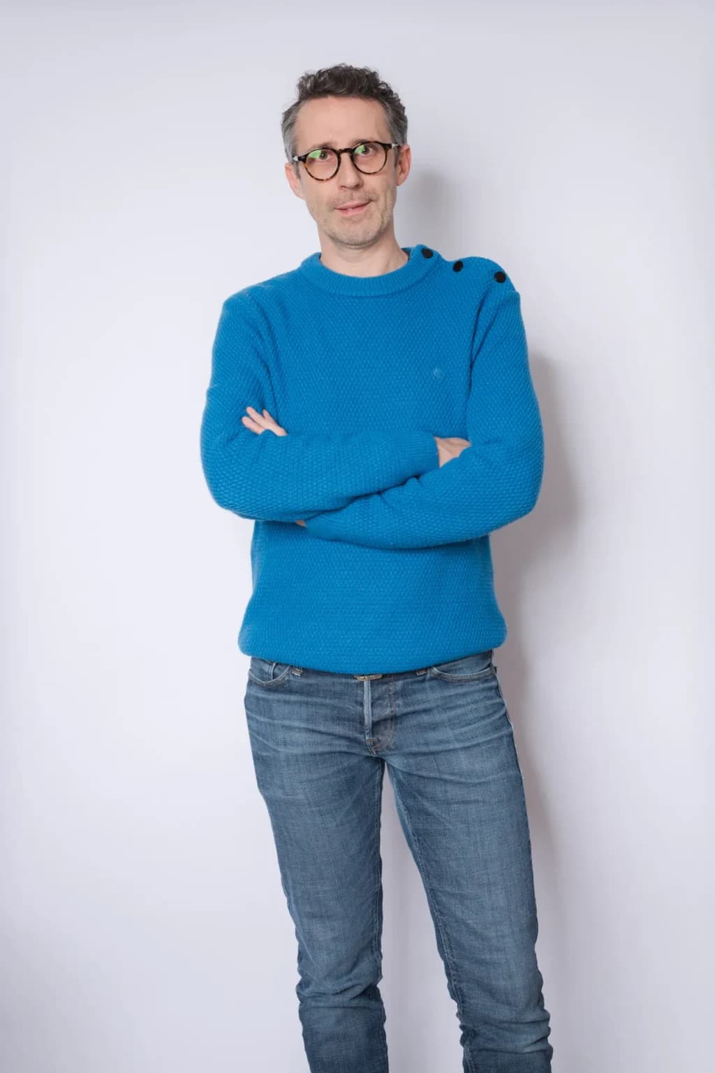 Adrien Lacour, photographe corporate à Lyon, créateur de PortraitsCabinet - portrait en studio mobile